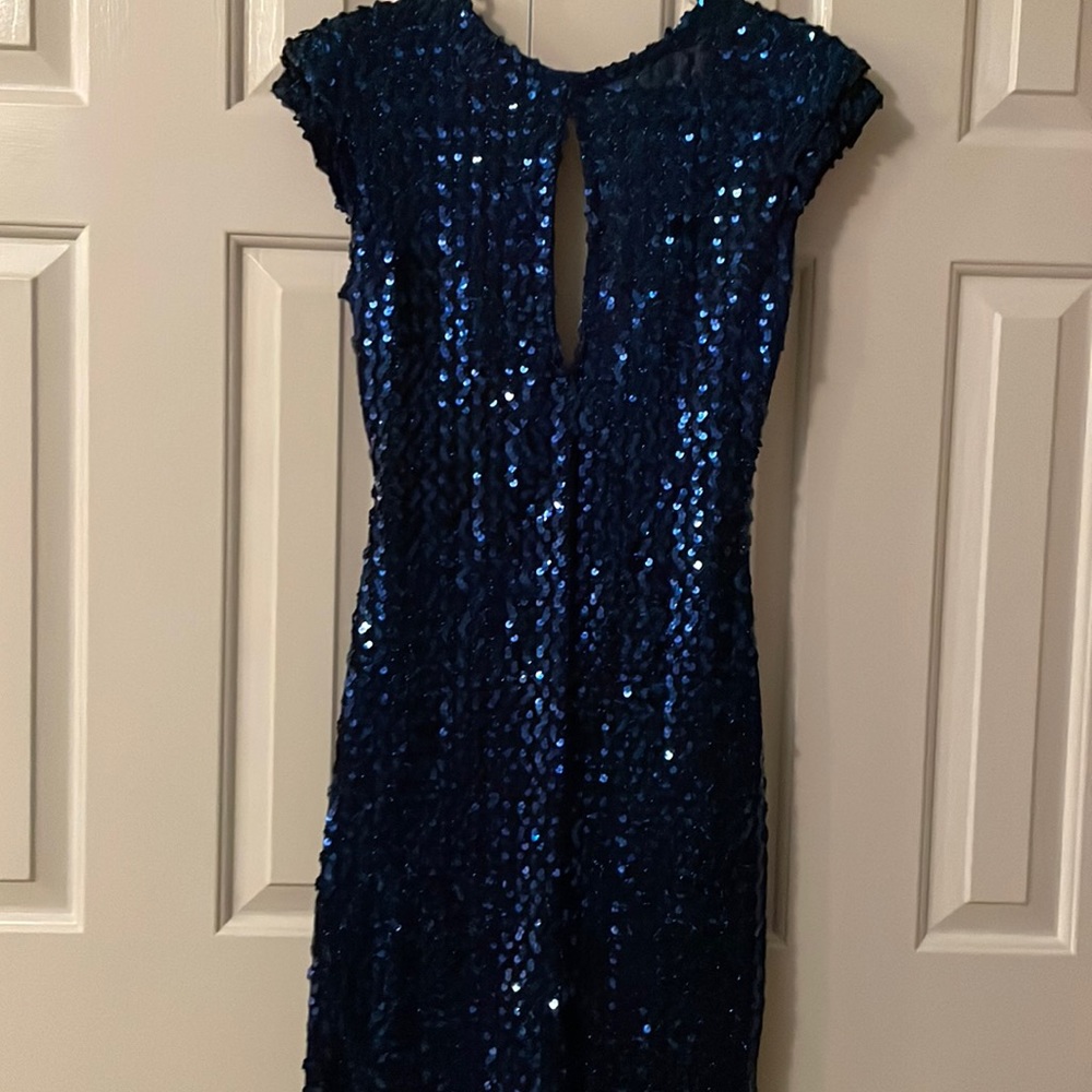 Vintage size 7-8 1980s dress. Dark blue